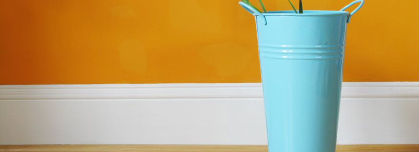How to clean skirting boards